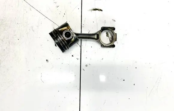 Dodge Journey Piston with connecting rod