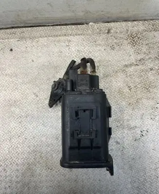 Active carbon filter fuel vapour canister