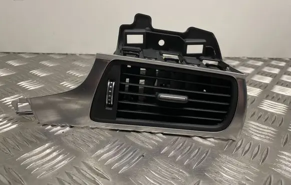 Audi A6 S6 C7 4G Dashboard side air vent grill/cover trim 4G2820902