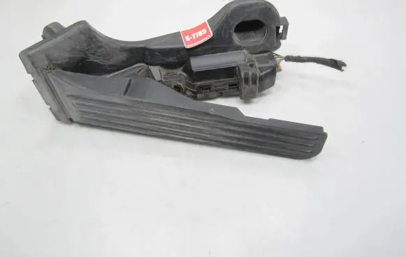 Volkswagen Caddy Accelerator throttle pedal 2K5721503E 6PV00868930