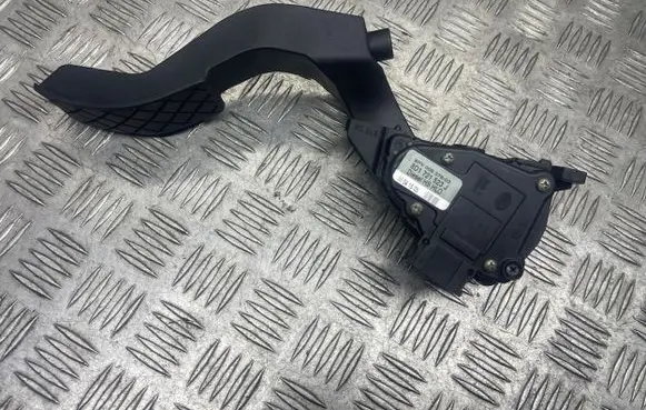 Skoda Superb B5 (3U) Accelerator throttle pedal 8D1721523J 6PV00837603