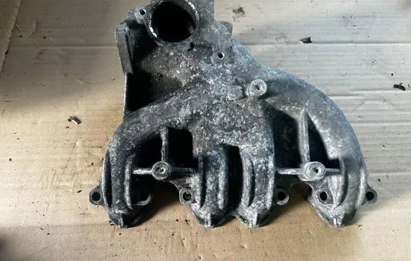 Volkswagen Transporter - Caravelle T5 Intake manifold 03G129713P