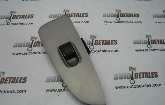 Honda CR-V Electric window control switch 83761SCAAG010M1