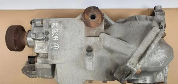 Volvo XC90 Rear differential 08689633