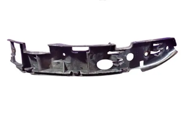 Volkswagen Touareg I Front bumper mounting bracket 