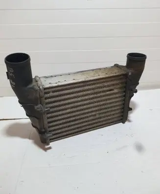 Volkswagen PASSAT B5 Intercooler radiator 058145805A