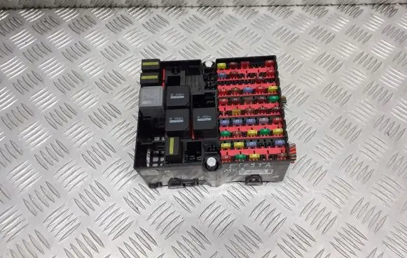 Ford Fiesta Fuse box set 4S6T-14401-KAE