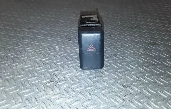 Opel Monterey Hazard light switch
