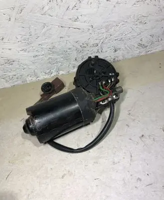 Citroen Xsara Picasso Wiper motor 390241381