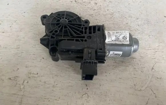 Volkswagen PASSAT B7 USA Rear door window regulator motor 561959812C 402747F 2003022114
