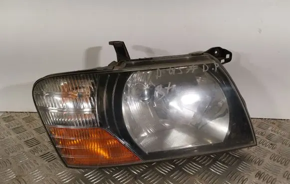 Mitsubishi Pajero Headlight/headlamp