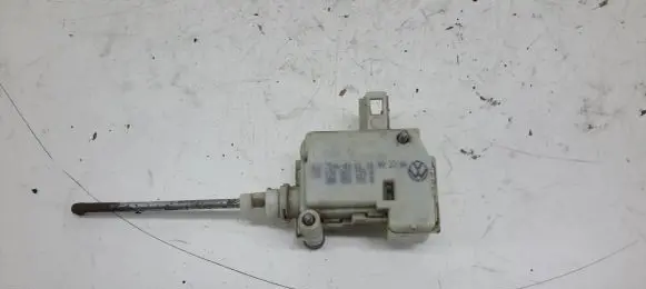 Volkswagen Golf IV Central locking motor 1J6862159A 3B0959781B