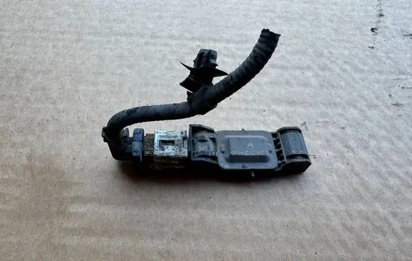 Hyundai Tucson JM Airbag deployment crash/impact sensor 959302E000 0285003036 SA320010001