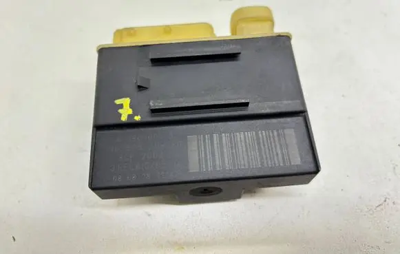 Glow plug pre-heat relay