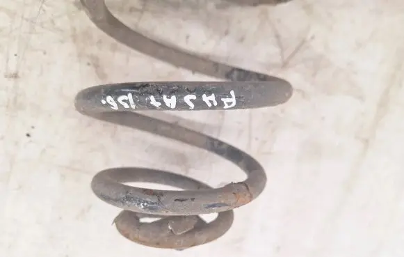 Volkswagen PASSAT B5 Rear coil spring