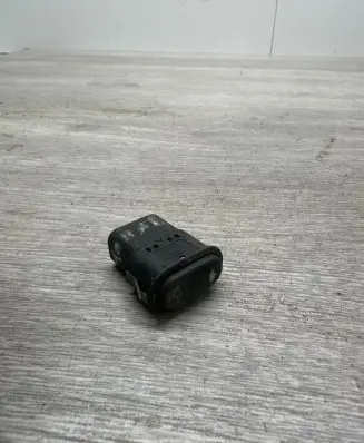Ford Mondeo Mk III Wing mirror switch K808X