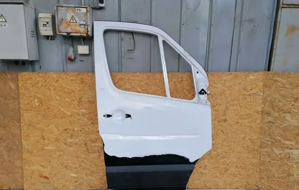 Mercedes-Benz Sprinter W906 Door (2 Door Coupe) 