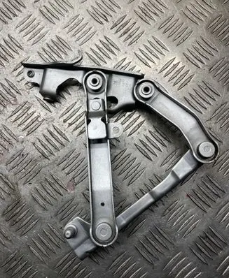 Engine bonnet/hood hinges