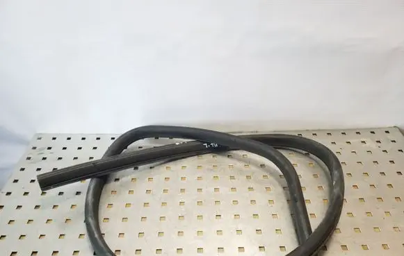 Chrysler Grand Voyager V Sliding door rubber seal 