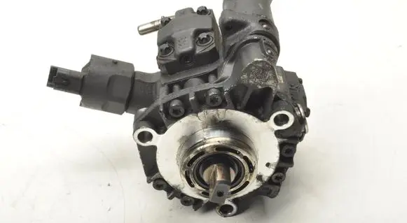 Ford Mondeo MK IV Fuel injection high pressure pump 9685705080