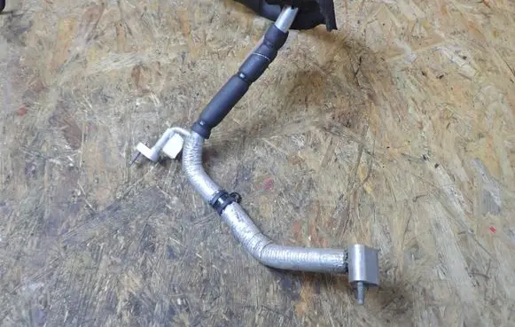Jaguar XJ X351 Air conditioning (A/C) pipe/hose GW9319A834AA