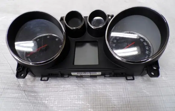 Opel Mokka Speedometer (instrument cluster) 95386878