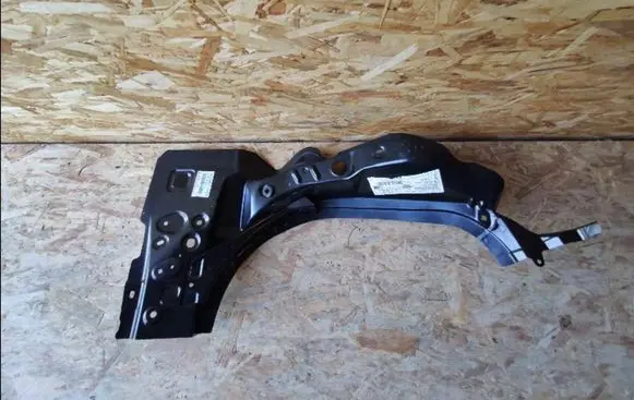 Toyota Aygo AB40 Rear bodywork 610630H030