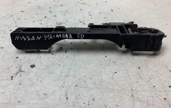 Nissan Primera Front door exterior handle/bracket 80610AV600