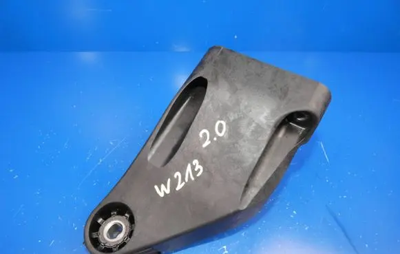 Mercedes-Benz E W213 Engine mounting bracket A6542230100