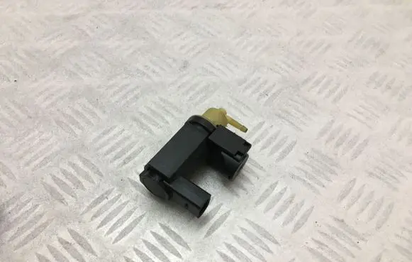 Volvo XC60 Turbo solenoid valve 31339808