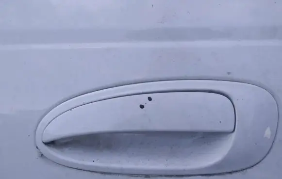 Toyota Avensis T220 Front door exterior handle