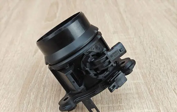 BMW 4 G22 G23 G24 G26 Mass air flow meter 8590724