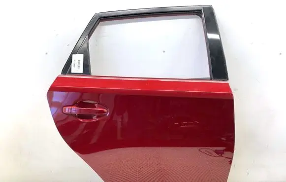 Toyota Auris E180 Rear door 3T3