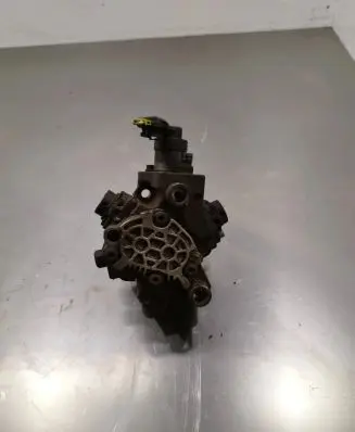 KIA Ceed Fuel injection high pressure pump 331002A420 0445010206 010039624