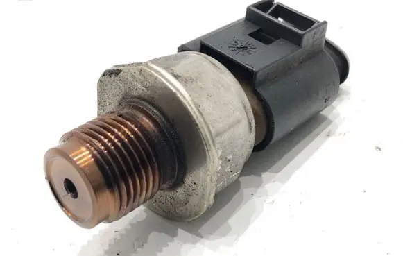 Volkswagen Golf VI Fuel pressure sensor 03L906054A