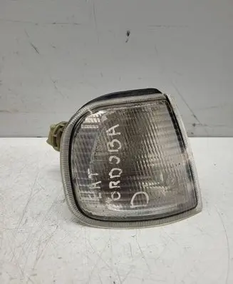 Seat Cordoba (6K) Front indicator light 01425