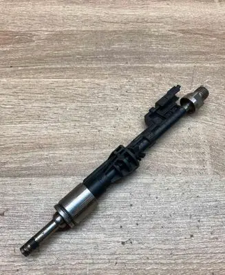 BMW 3 F30 F35 F31 Fuel injector 0261500153 1364762917405 06050533