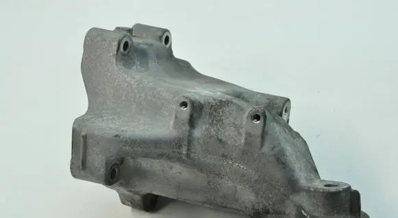 Mercedes-Benz E W212 Engine mounting bracket A6512233504