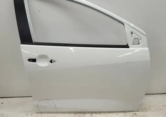 Toyota Yaris XP210 Front door 