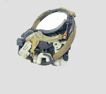 Mitsubishi Grandis Rear door lock 05Y14