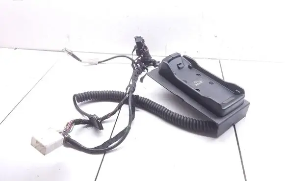 Jaguar XJ X308 Wireless charging module GJA8571