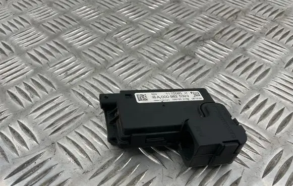 Mercedes-Benz C W205 Other relay A0009825323
