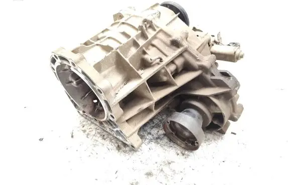 Gearbox transfer box case