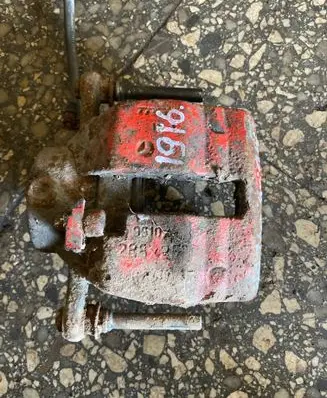 Mercedes-Benz B W245 Front brake caliper