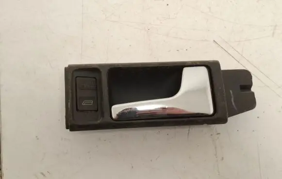 Audi A6 S6 C4 4A Front door interior handle 4A0837020A