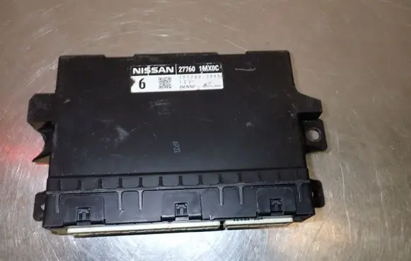 Infiniti M Air conditioner control unit module 27760-1MX0C