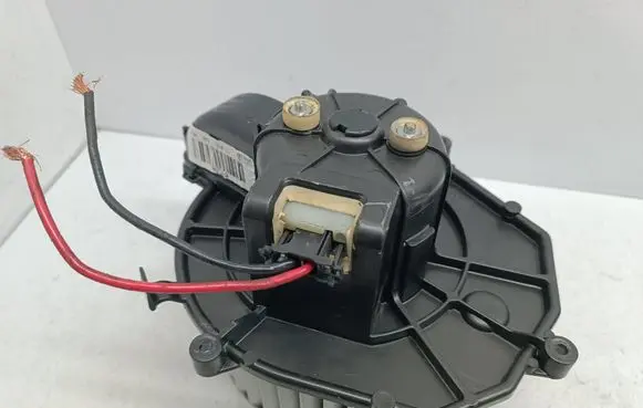 Peugeot Partner Heater fan/blower 5G6928100 5E2228200