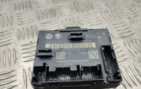 Skoda Yeti (5L) Door control unit/module 7N0959792D