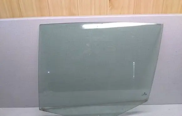 Volkswagen Golf V Rear door window glass DOT27M23100AS2