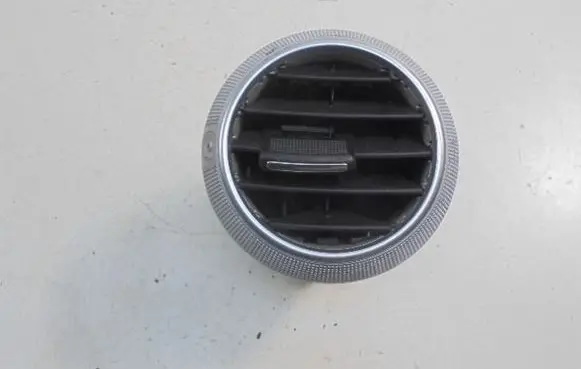 Audi A3 S3 8P Dash center air vent grill 8P0820901A